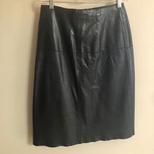 Black leather skirt Banana Republic size 0 lined
